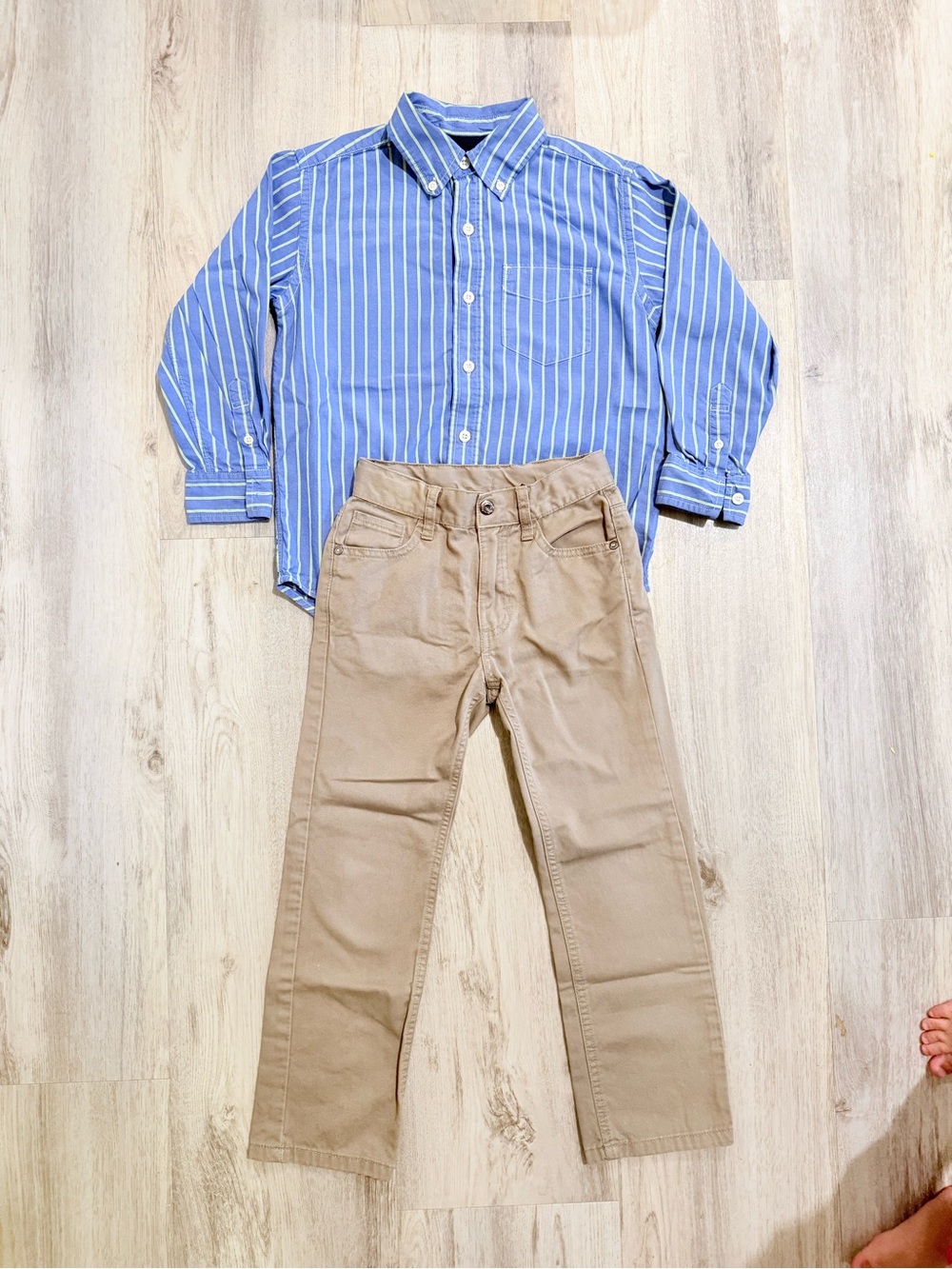 Calvin Klein Jeans Kids Tan Chino Pants with GAP Blue Stripe Shirt Size 6